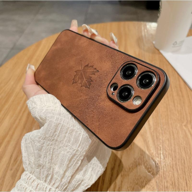Это чехол-накладка на весь корпус для iPhone 16, чехол из овчины, похожего на кожу, с кленовым листом 14 и противоударный чехол для Apple 15Promax