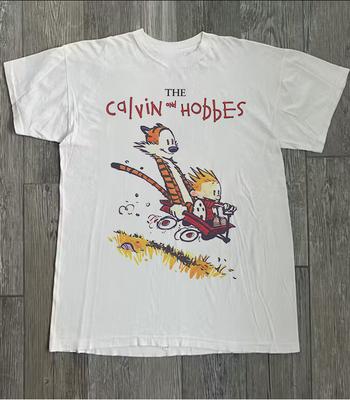 УНИСЕКС ФУТБОЛКА С ПОЛНЫМ РАЗМЕРОМ CALVIN AND HOBBES ПОДАРОЧНАЯ ХЛОПОК CS390