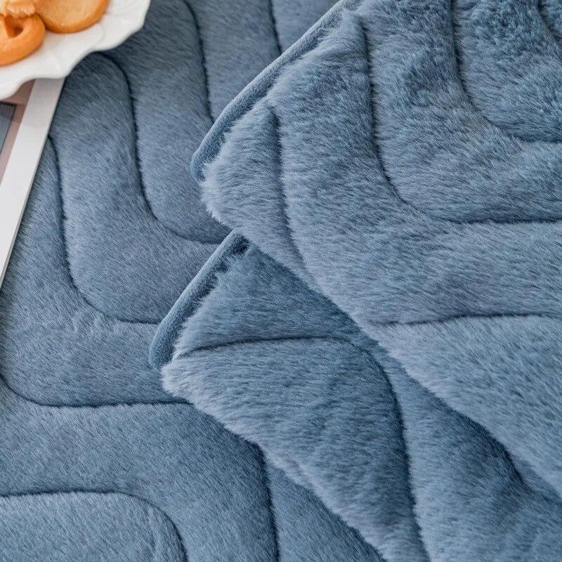 Winter Thickened Non-Slip Cushion Simple Modern Sofa Cover Cover Cloth Plush Super Soft Wavy Sofa Cushion