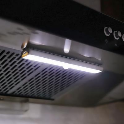 60LED USB зарядка шкаф ночник 5V PIR датчик движения лампа шкаф кровать под интеллектуальным восприятием для шкафа лестницы