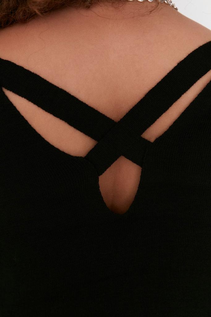 Женский стильный трикотажный свитер больших размеров Saks с перекрестной полосой на спине