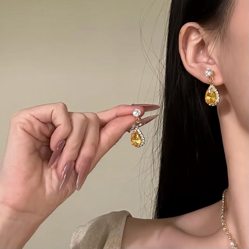 Серьги-подвески и колье с цирконами в виде кошачьей лапки и капли - Роскошная ретро-цепочка на ключицы для женщин