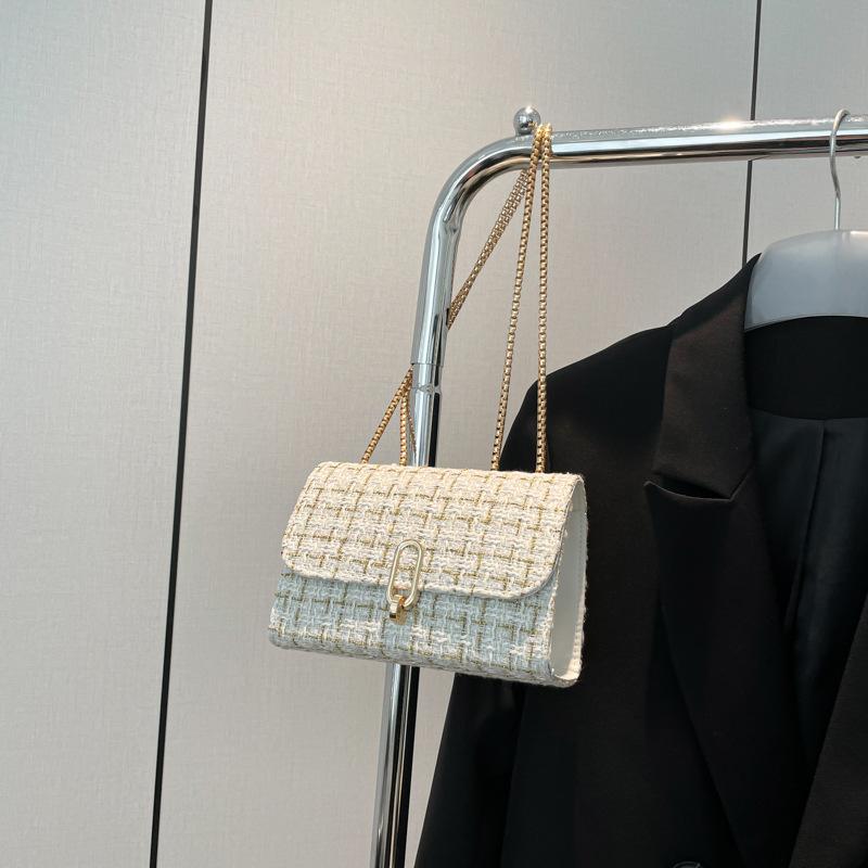 Bag Women's 2025 New Temperament Small Square Bag Fashionable Versatile Single Shoulder Portable Baguette Bag High Value Women's Bag