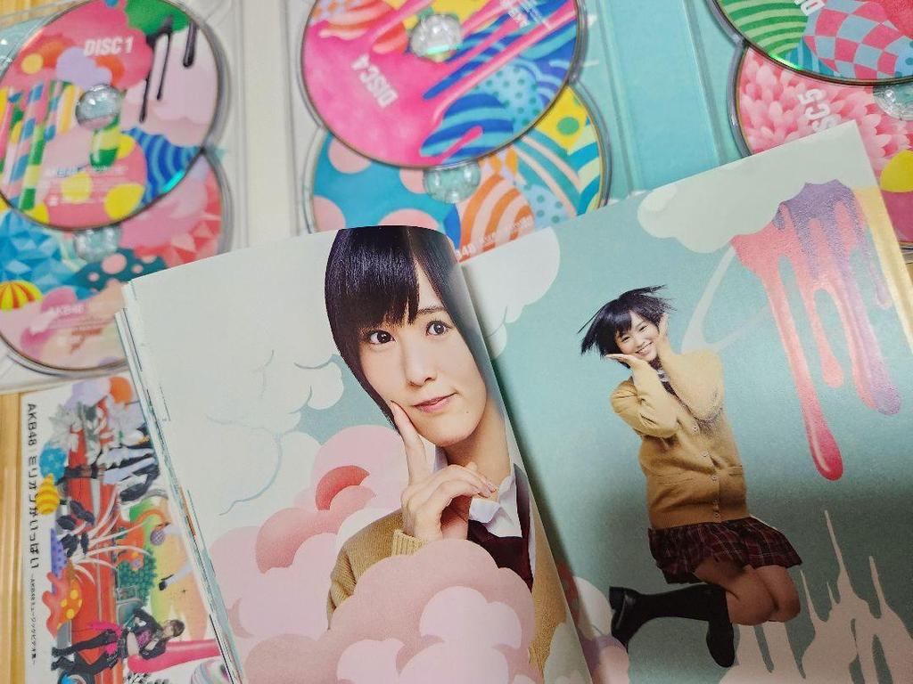 [USED] AKB48 CD 2-disc Set with Art Book