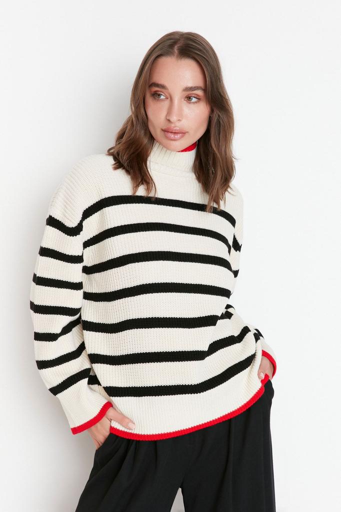 Women's Fashionable Stylish Sweater Black Wide Pattern Striped Knitwear Sweater