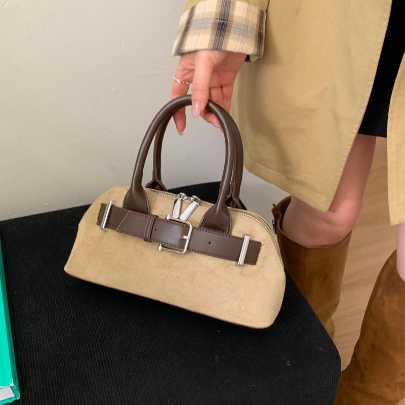 Корейская нишевая портативная сумка для боулинга женская 2025 осень и зима новая модная сумка-ракушка универсальная на плечо сумка-мессенджер