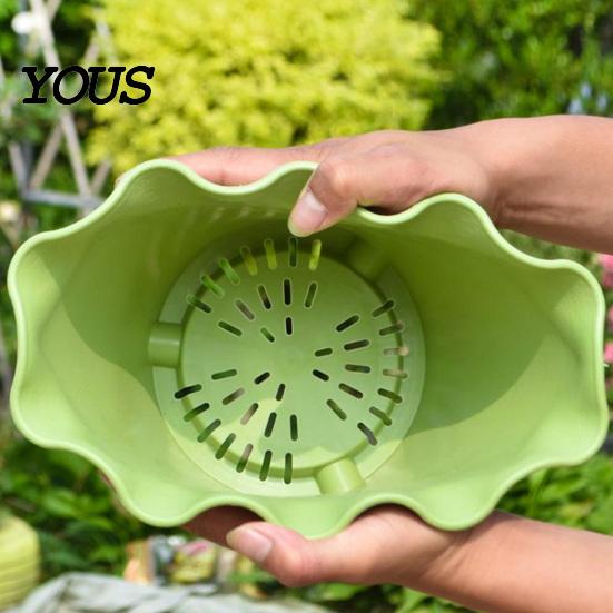 Modern Matte Planters for Office Large Flower Pots with Drainage Holes And Tray Saucers, Ruffled Edge Planter Leakage Proof Balcony Indoor Outdoor