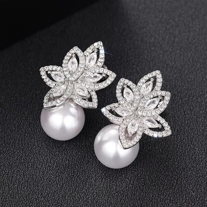 Huitan Gorgeous Drop Earrings with Imitation Pearl Noble Flower Cubic Zirconia Shiny Accessories Charms Elegant Wedding Jewelry