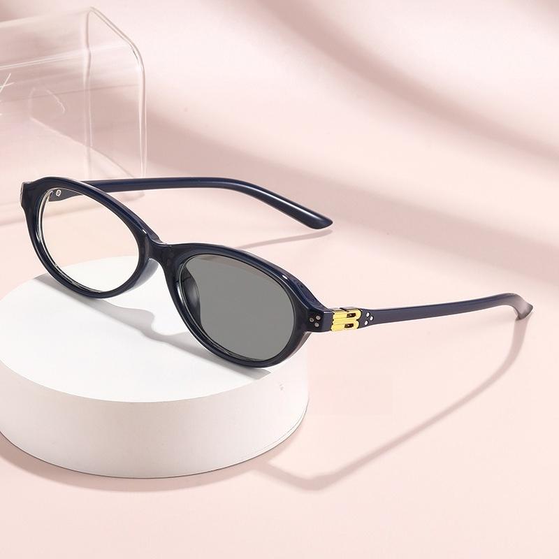 Fashion Trend Oval Photochromic Myopia Glasses Women'S Ultra Light High-Definition Anti Blue Light Glasses Diopter To -4.0