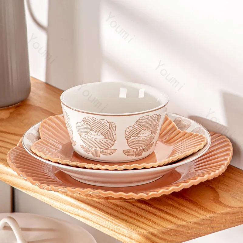 Изысканные цветы Керамическая тарелка Высококлассные рестораны Паста Обеденные тарелки Вкусные блюда Салатницы Уникальная домашняя посуда