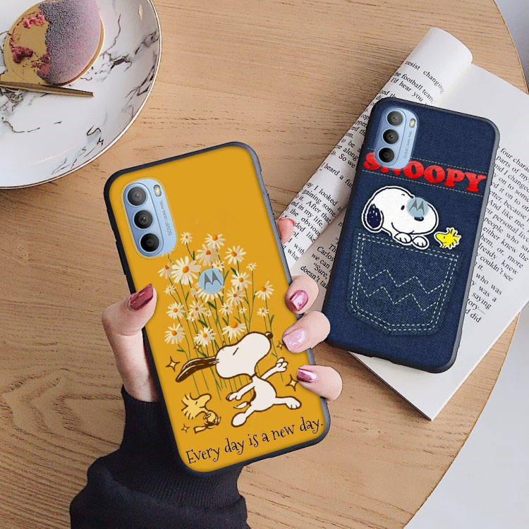 AN11 Snoopy Black Case for Xiaomi Poco X6 M5 M6 F5 F6 F1 C65 C55 C50 C51 C40 Redmi Note 7 8 14C A3X 13C 12C 11 10A 9C Pro Sofe Cover