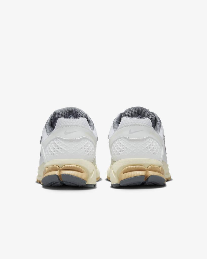 FJ2028-101 Nike Zoom Vomero 5 Summit White Pure Platinum Smoke Grey (Женский)