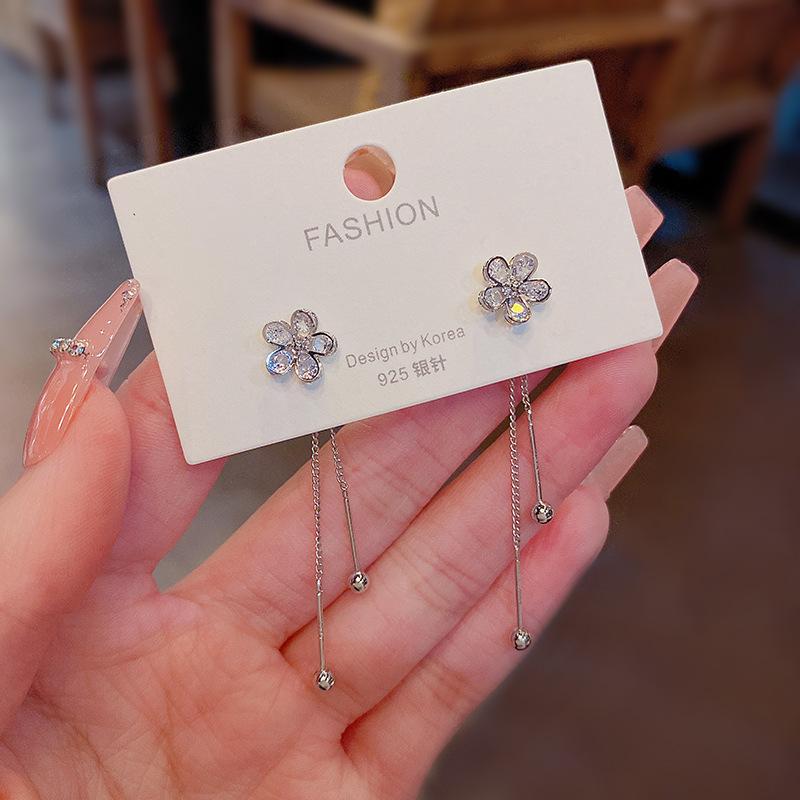 Серьги-пусеты из серебра 925 пробы, маленькие, свежие, универсальные, в виде цветков, женские, легкая роскошь, нишевые, премиальные, с жемчугом