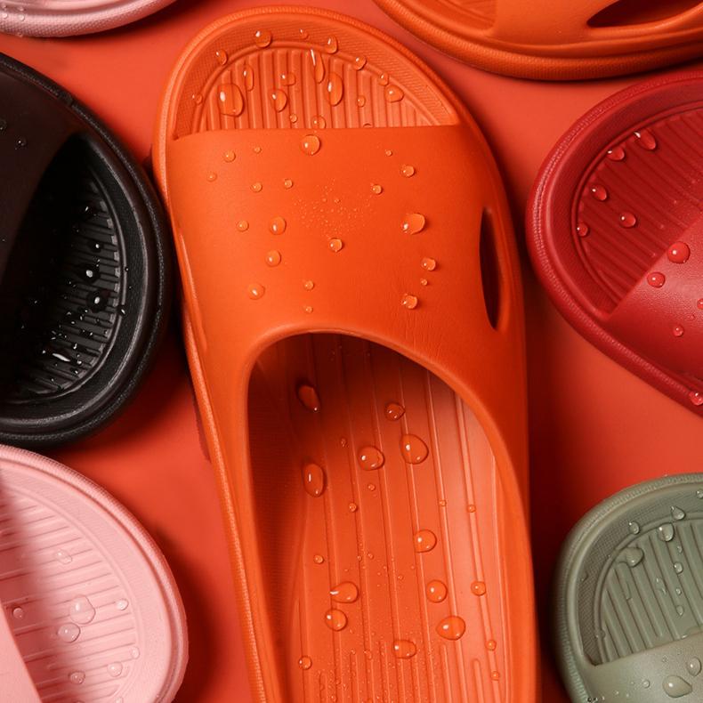 Тапочки из ЭВА для женщин и мужчин летом, нескользящие тапочки для ванной комнаты для домашнего использования, классные тапочки для домашнего использования, тапочки для душа в помещении