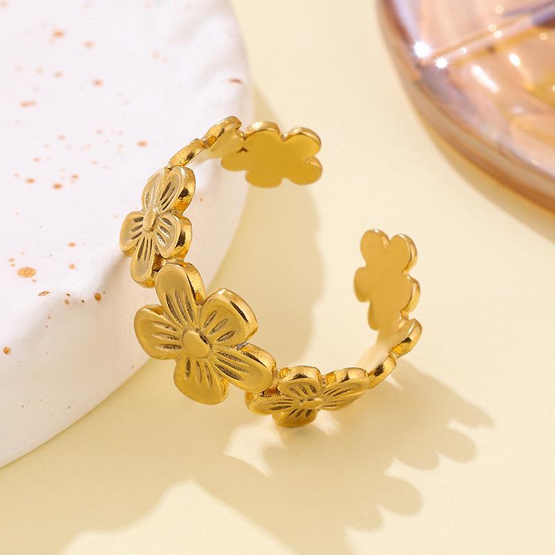 Европейское и американское кольцо на палец из нержавеющей стали с цветком для женщин - Простой нишевый дизайн из титановой стали