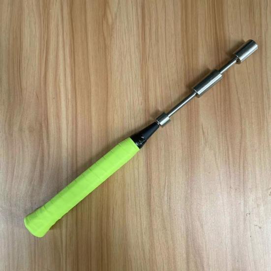 Тренажер для замаха в бадминтоне Реалистичный дизайн ручки ракетки Металлическая конструкция Тренажер для замаха в бадминтоне