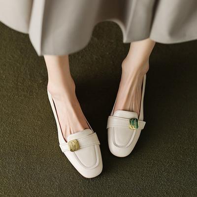 2024 Весна и лето Мода Новые французские ретро-стили женские туфли-лоферы с металлической пряжкой женские туфли на толстом каблуке кожаные туфли