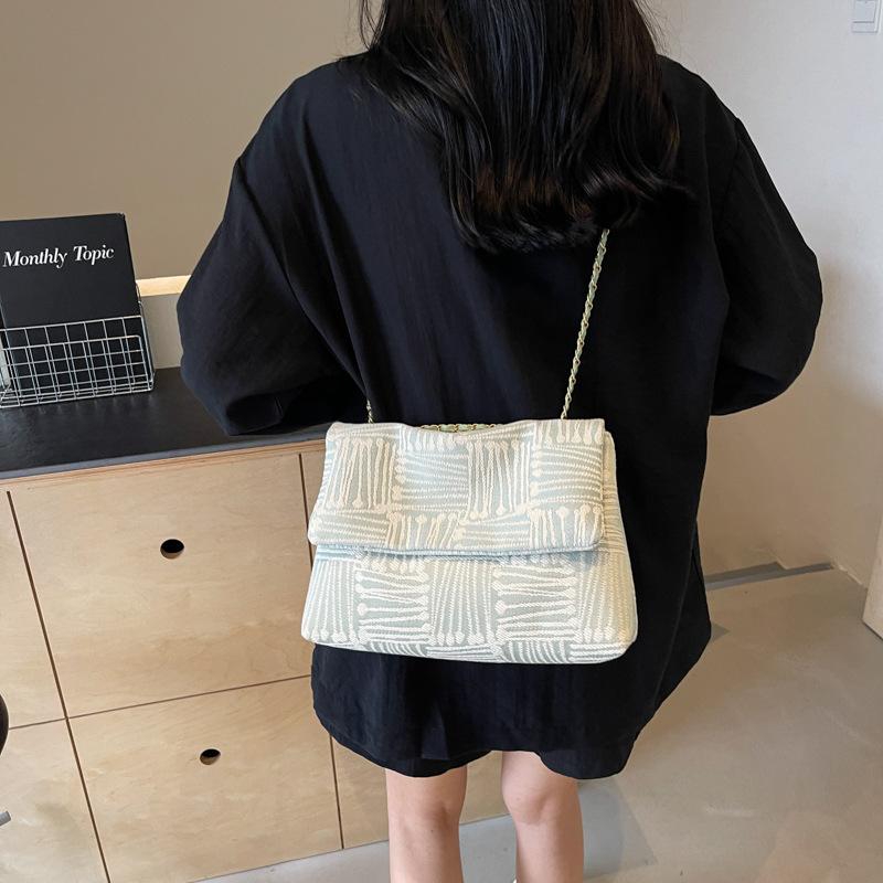 Large Capacity Personalized Casual Crossbody Bag for Women New Summer Lazy Style Small Square Bag Ins Commuting Shoulder Bag