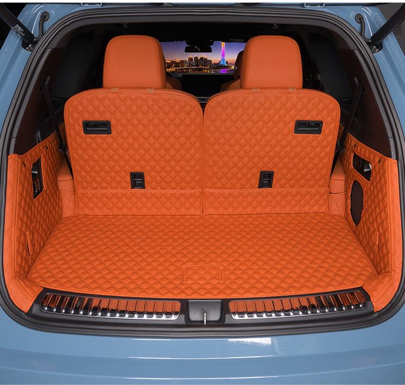 Коврик в багажник Ideal L7: Коврик в багажник с полным покрытием для салона автомобиля, соответствует цвету оригинального салона