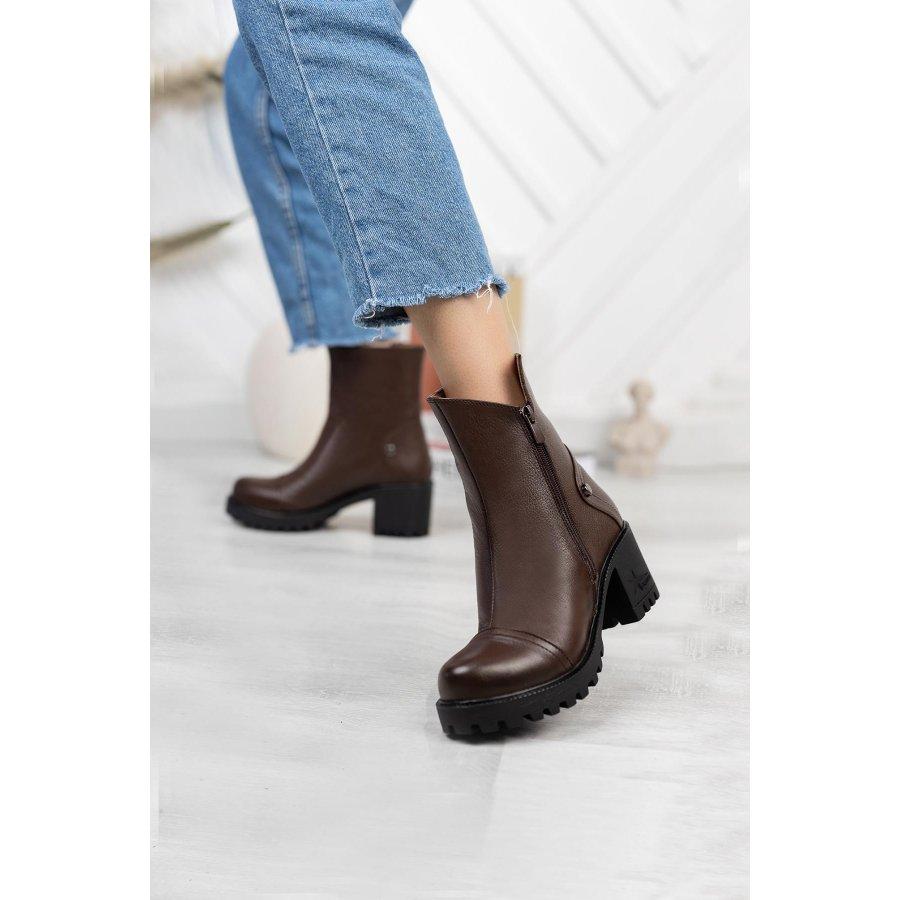 Женские повседневные ботинки из натуральной кожи на каблуке