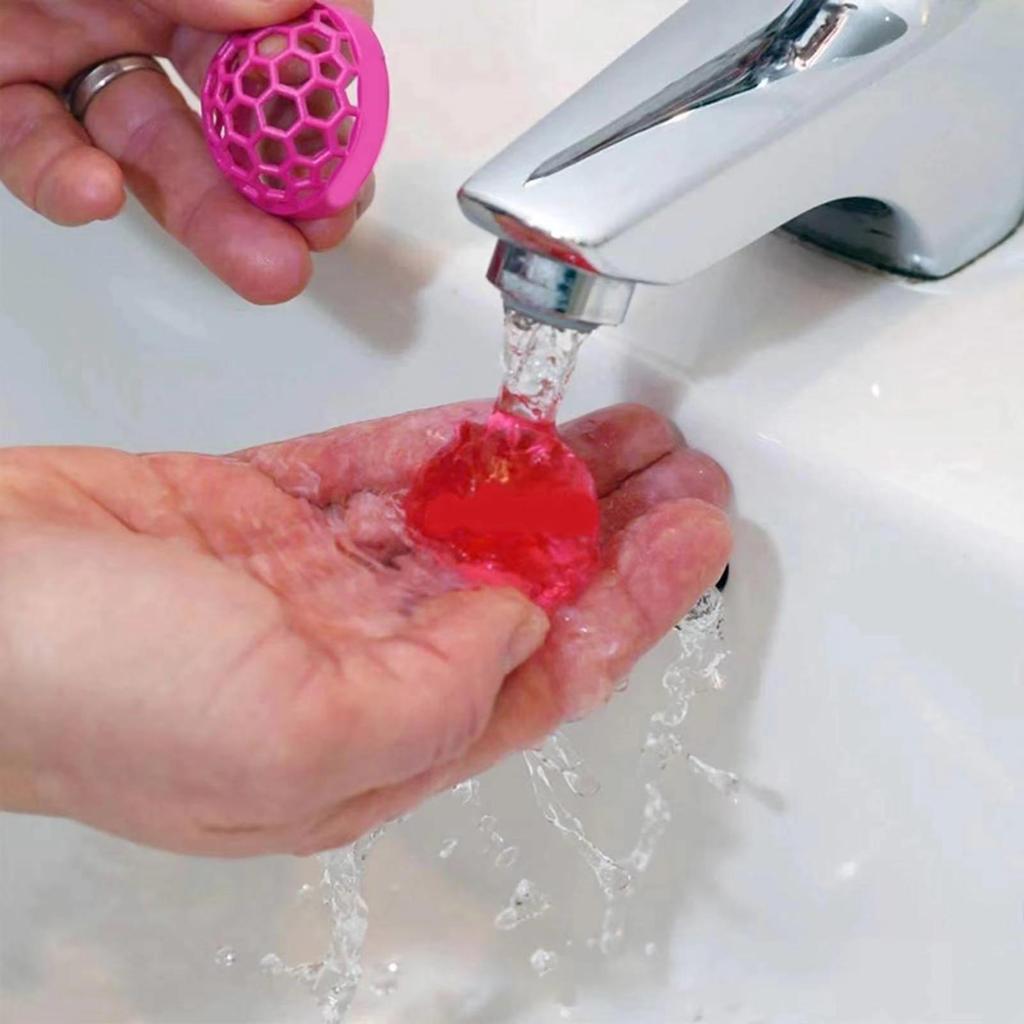 Women's Handbag Cleaning Ball - Sticky, Dust & Dirt Remover for Bags & Wallets