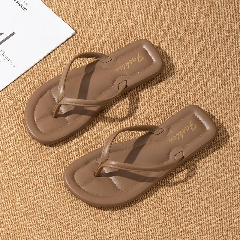 Летние удобные пляжные шлепанцы для женщин, легкие, мягкие, на плоской подошве, женские модные серебряные шлепанцы с клипсой на носке для отдыха на открытом воздухе