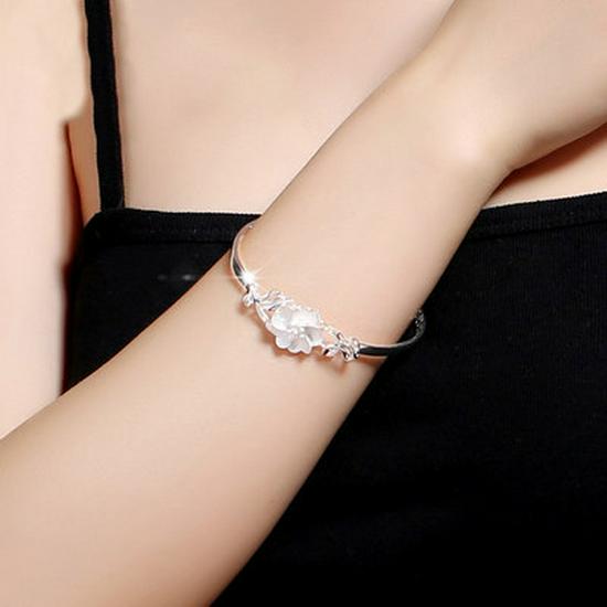 Korean Silver Frosted Flower Bracelet: Elegant & Versatile Vera Tanabata Gift for Ladies