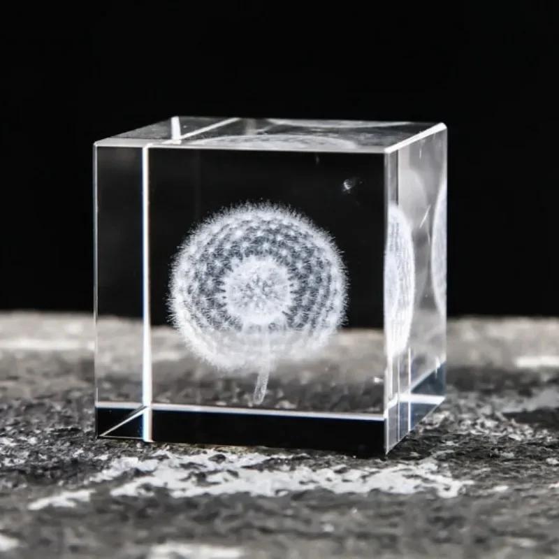 2,4-дюймовый кристаллический куб 3D-лазерный хрустальный пресс-папье Луна Солнечная система Облака Кубическое сердце Форма Настольные креативные подарки Украшения