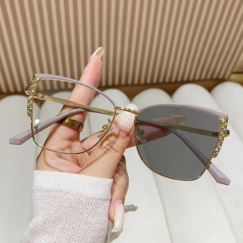 Модные очки «кошачий глаз», ультралегкая оправа, ретро фотохромные очки, очки для защиты от синего света, металл, меняющий цвет