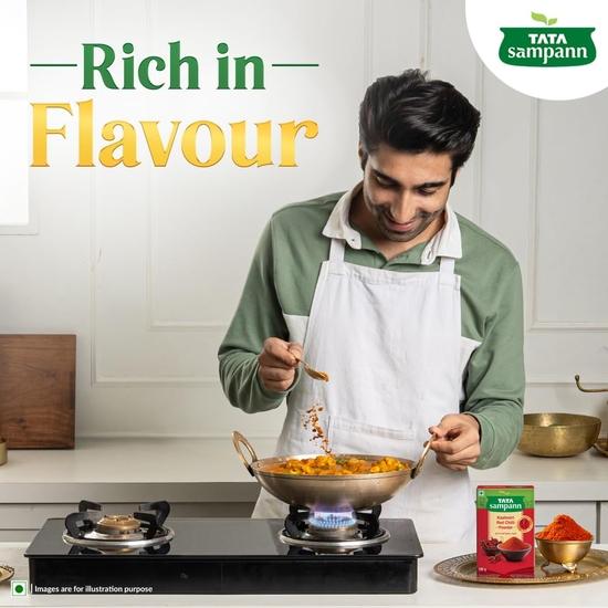 TATA Sampann Kashmiri Red Chilli Powder with Natural Oils, 100g, Kashmiri Lal Mirch Powder, With Exclusive Recipe