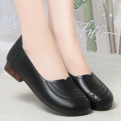 Винтажные мягкие кожаные туфли на плоской подошве женские мокасины с полыми мокасинами для повседневной носки для вождения удобные дышащие повседневные простые 2025