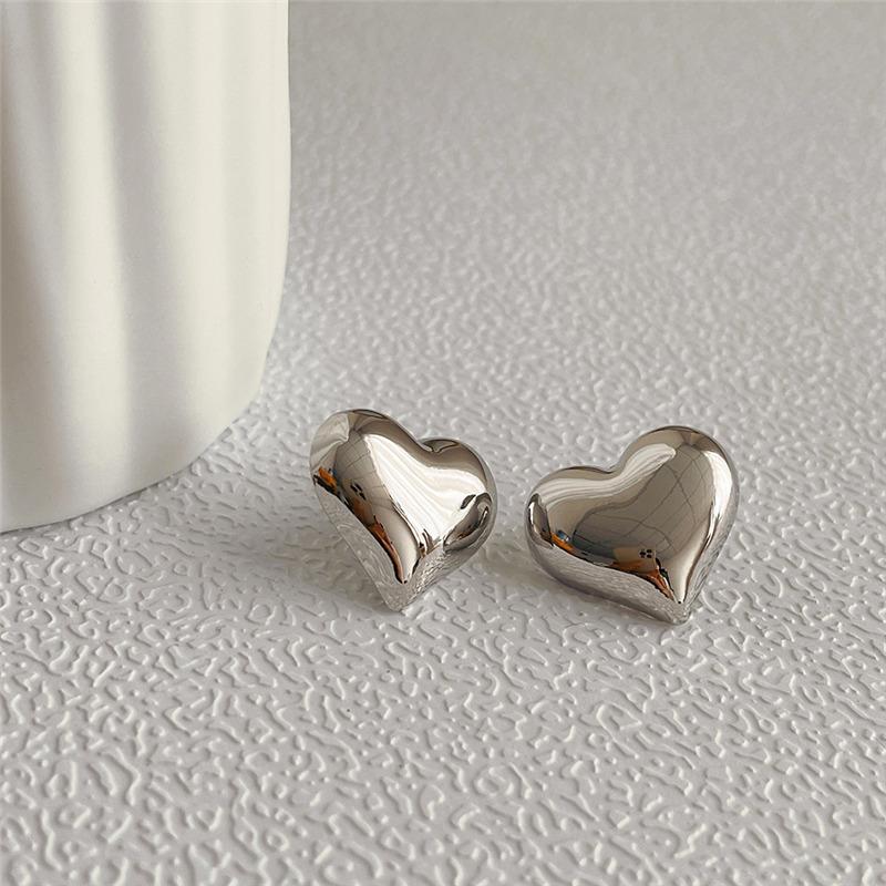 Minimalist Gold  Color Smooth Love Heart Stud Earrings For Women Trendy Elegant Wedding Bride Jewelry Gift