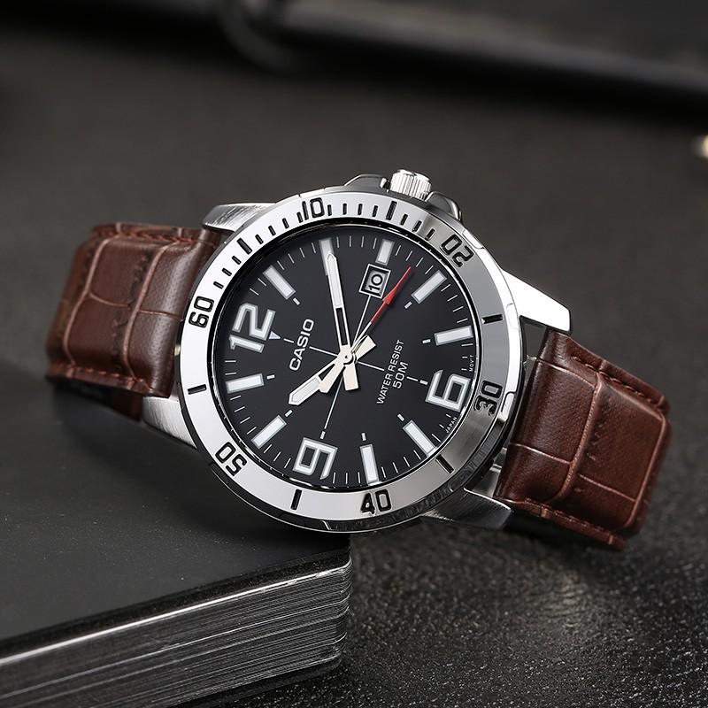 Casio Серия STANDARD Модный Business Casual Водонепроницаемый Классический Стрелочный Индикация Даты Кварцевый Механизм Кожаный Ремешок Японский и MTP-VD01L-1BV