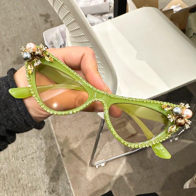 Non-polarized Fashion Cat Eye Shades Original Brand White Pearl Design Sunglasses Women Crystal Shiny High Quality Decor Sun Glasses