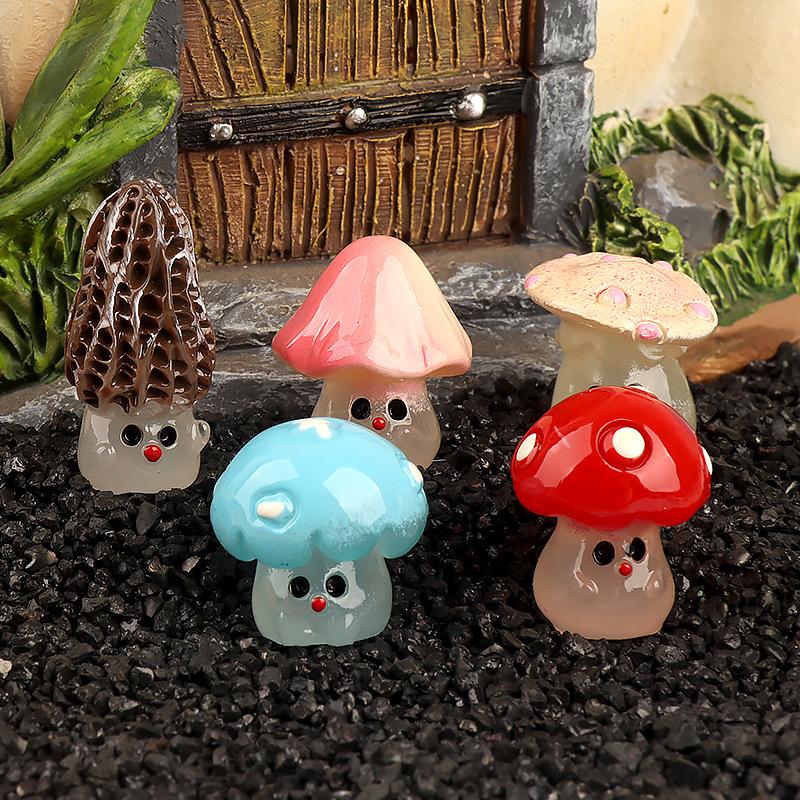 Luminous Mini Colorful Mushroom Ornament Cartoon Colorful Model Micro Landscape Dollhouse Miniature Toy Car Decoration
