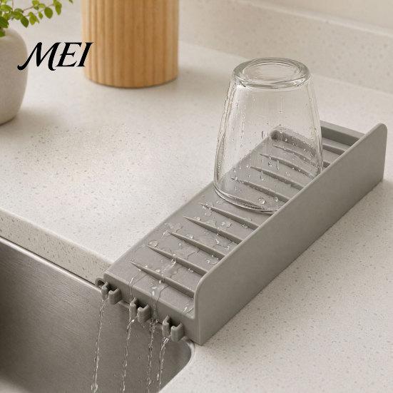 Sink Draining Mat Silicone Kitchen Faucet Mat, Foldable Splash Guard with Suction Cup, Countertop 5 Degrees Slope Water for Bathroom Multi-functional