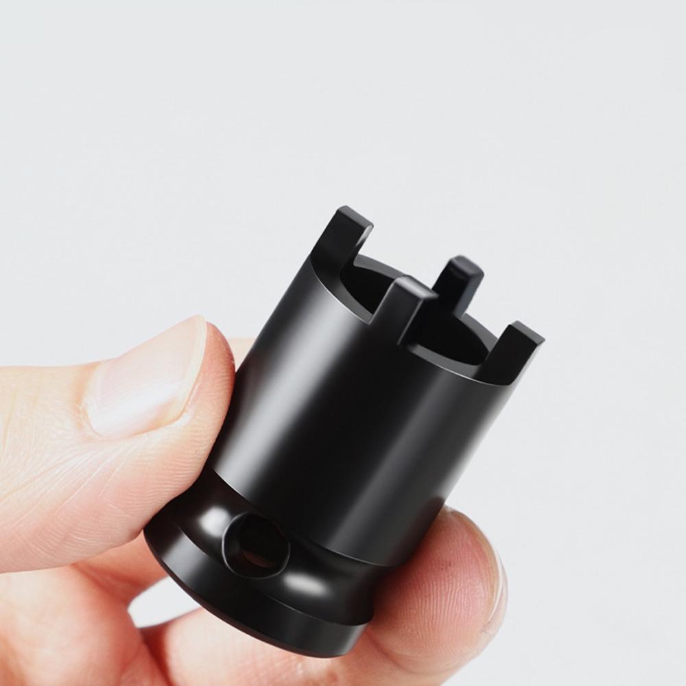 Инструмент для разборки нажимной пластины торцевого ключа угловой шлифовальной машины Инструмент для разборки нажимной пластины торцевого ключа угловой шлифовальной машины Ручной электрический инструмент для разборки нажимной пластины