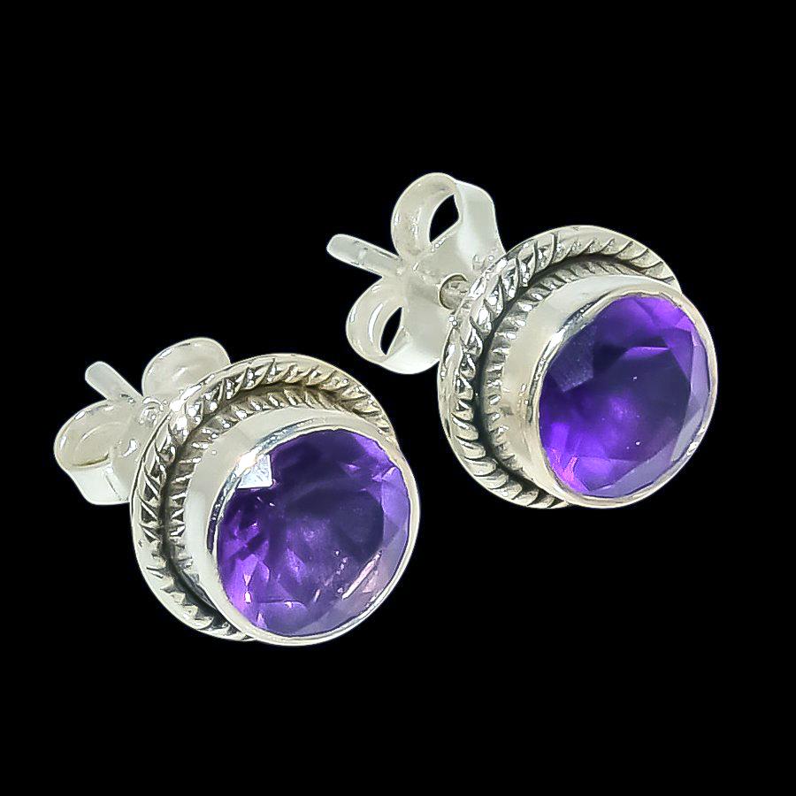 Серьги-гвоздики ручной работы из чистого серебра 925 пробы с натуральным аметистом u2m50