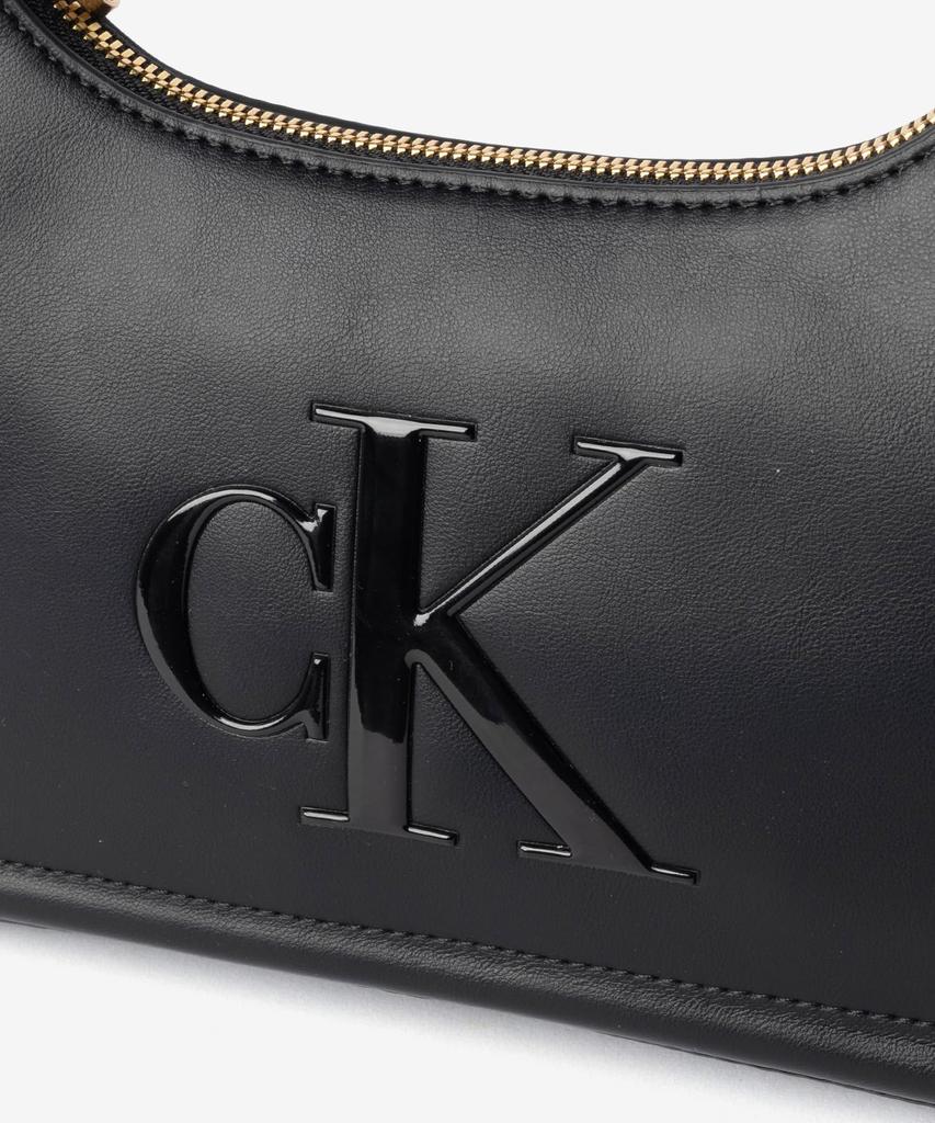 Сумка через плечо LV04F3230G С ПОДНЯТЫМ ЛОГОТИПОМ CK МАЛЕНЬКАЯ СУМКА ЧЕРЕЗ ПЛЕЧО [Calvin Klein] Женская ЧЕРНЫЙ/Черный [Б/У]