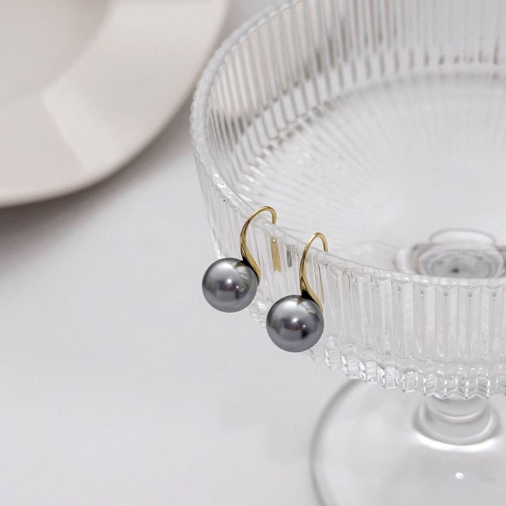 Ретро темперамент нежные круглые серые жемчужные серьги, простые ежедневные commuting легкая легкая роскошь высококачественный ушной крючок женщина