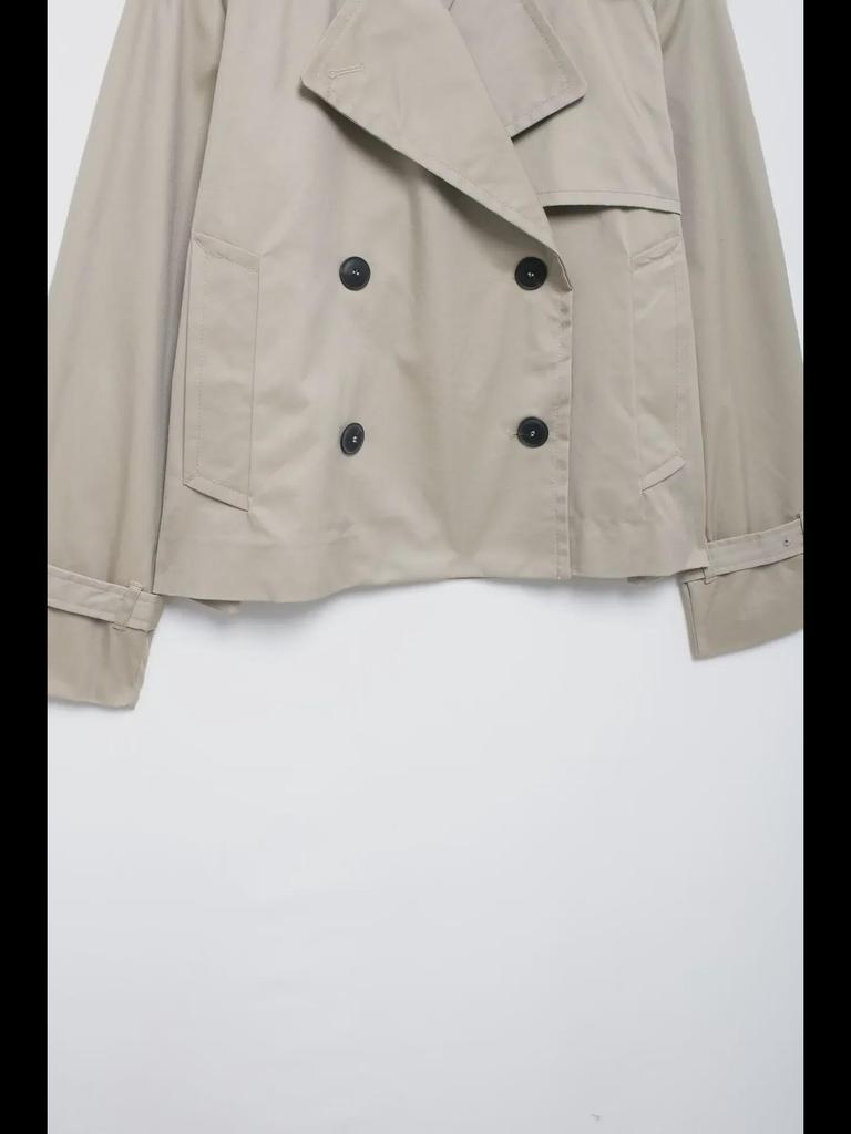 Осень 2024 г. Женская двубортная короткая ветровка в европейском и американском стиле.