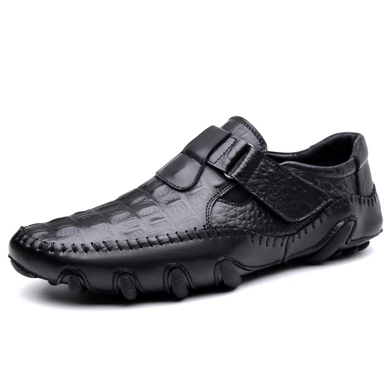 New Soft Leather Casual Shoes Men Fashion Casual Youth Loafers Versatile Male Business Bean Shoes Leisure Walk Moccasins Slip-On