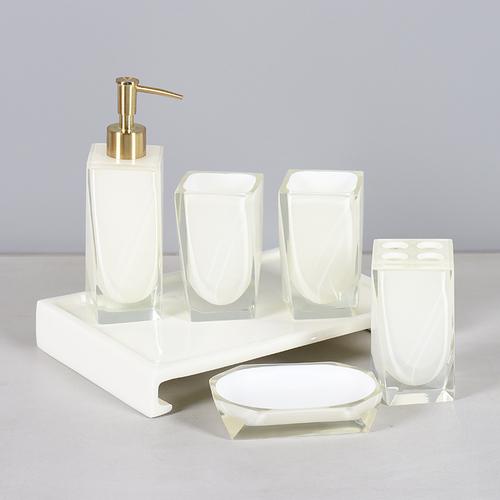 Набор из пяти предметов для ванной комнаты из смолы, набор для мытья посуды, принадлежности для ванной комнаты, бутылочка для лосьона, стаканчик для ополаскивателя полости рта, держатель для зубных щеток, мыльница, поднос для хранения