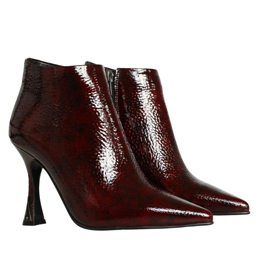 Женские сапоги из натуральной кожи на высоком каблуке