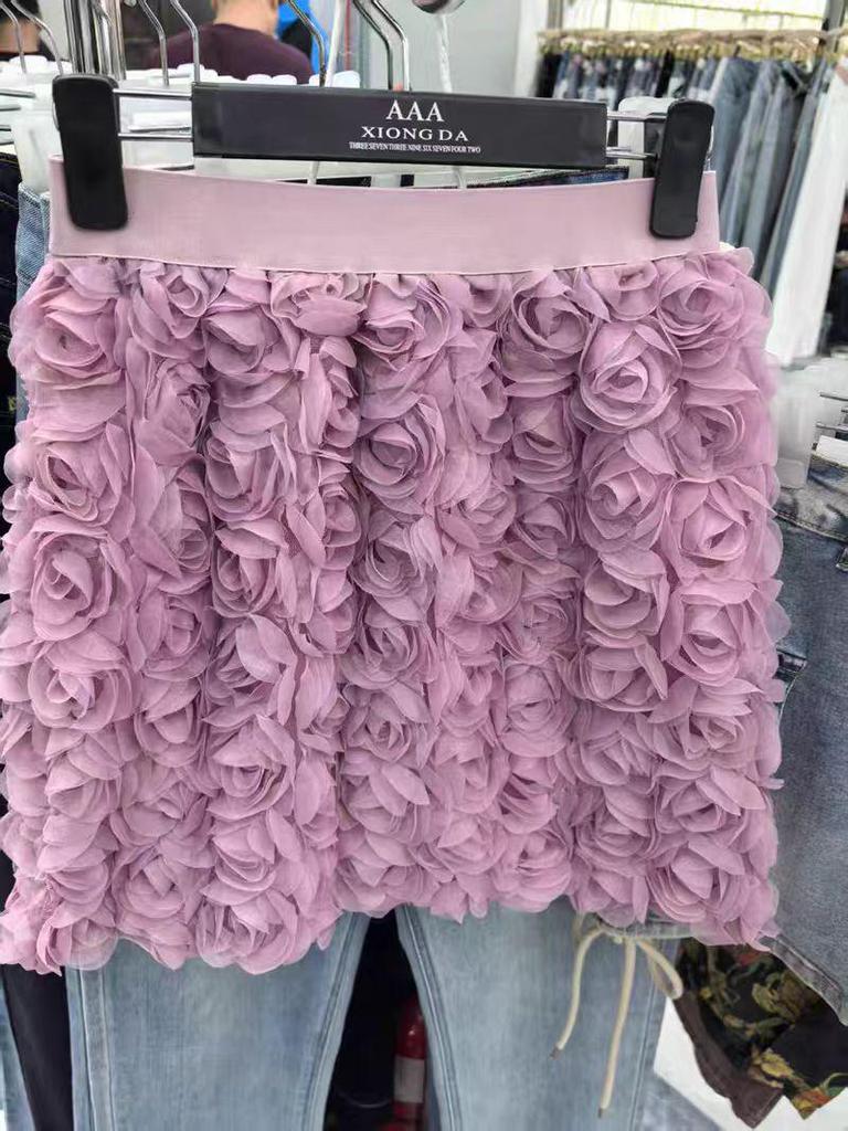 Женская европейская и американская A-силуэтная юбка с 3D-розами: Элегантная короткая юбка для похудения