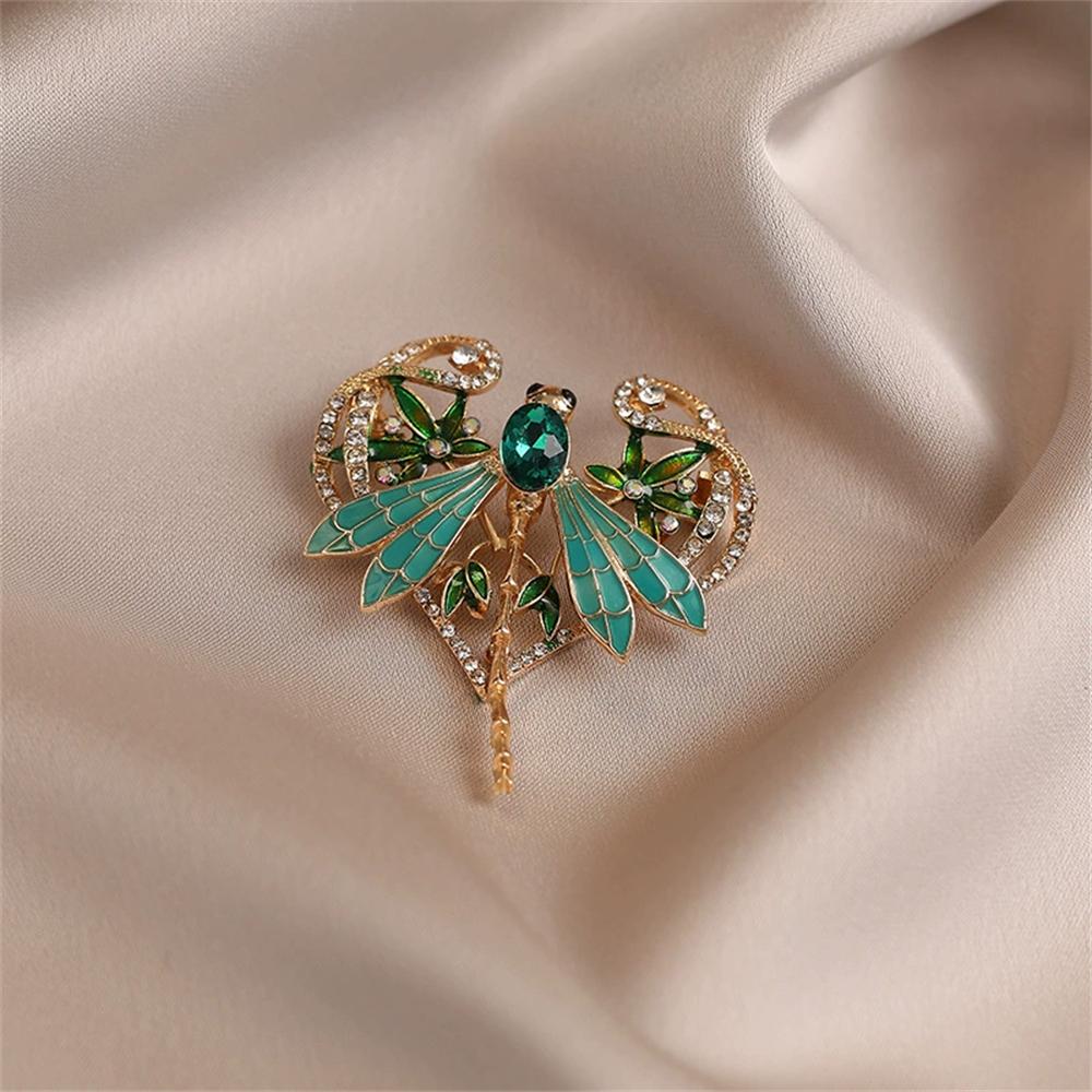 New Oil Dripping Exquisite Green Dragonfly Brooch With High-end Feel Light Luxury Emerald Insect High-end Gift