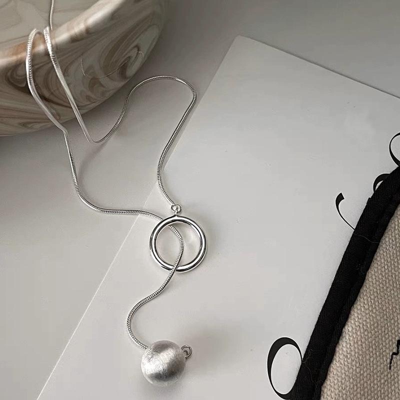 Женский шариковый кулон простая цепочка для свитера темперамент матовое длинное ожерелье крутой стиль корейская версия французский легкий люкс премиум