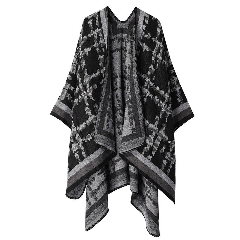 Двусторонняя однотонная шаль с полосатой клетчатой накидкой и термошарфом