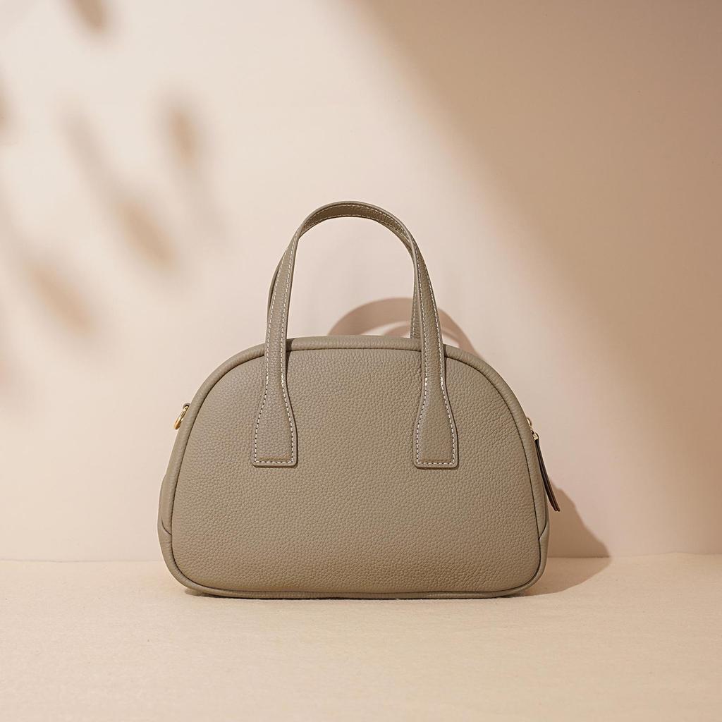 2024 Autumn/Winter High-End Retro Women's Handbag - Versatile European, American, Japanese, and Korean Style Shoulder Bag