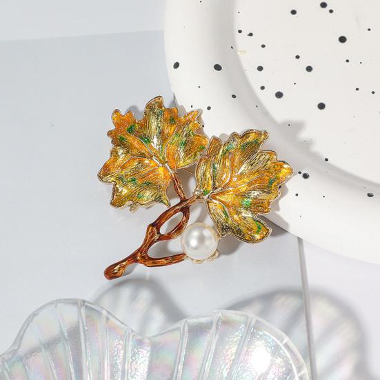 Женская брошь в форме клена с эмалью, капающей маслом, искусственный жемчуг, декор в стиле ретро, противоскользящая полировка